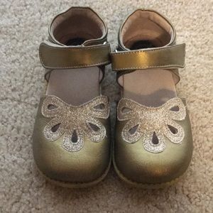 Little girls shoes